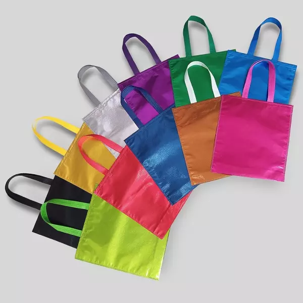 Sacola em TNT 120g/m² Metalizada Personalizada 