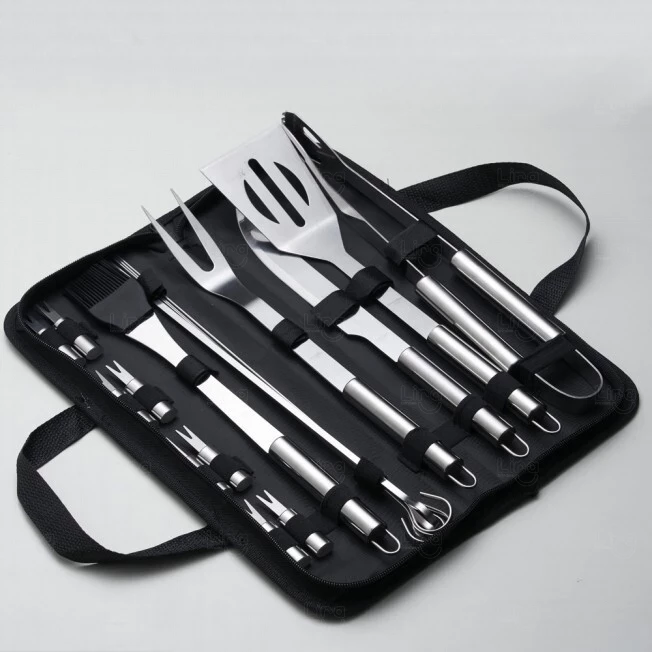 Kit Churrasco Personalizado com 17 Peças e Estojo 