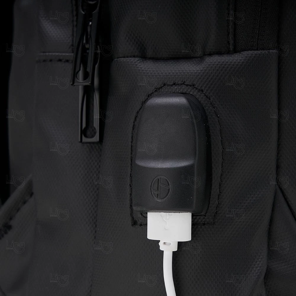 Mochila Personalizada de Couro Sintético USB - 20L 