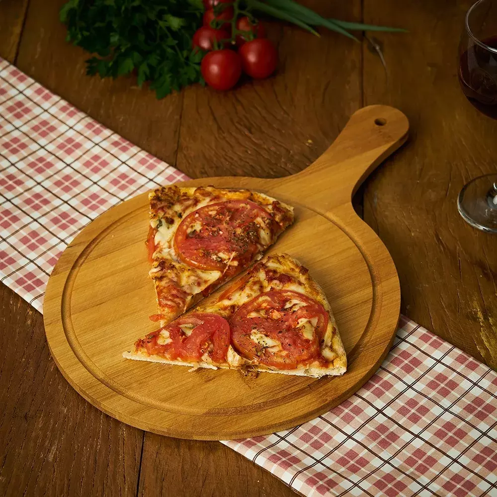 Tábua de Pizza com Canaleta Personalizada 
