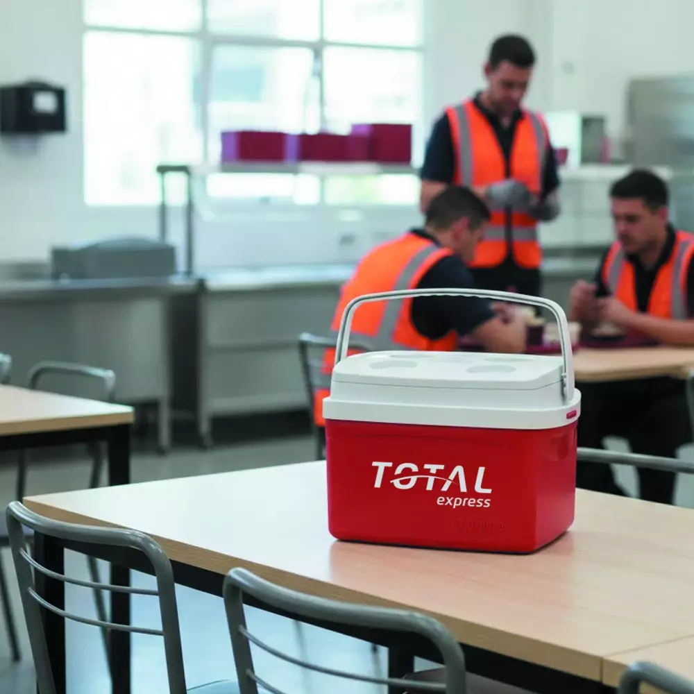 Caixa Térmica 12L com Porta-Copos Personalizado 