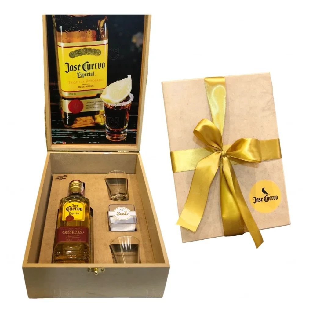 Kit Tequila com 2 Copos Personalizado Natural